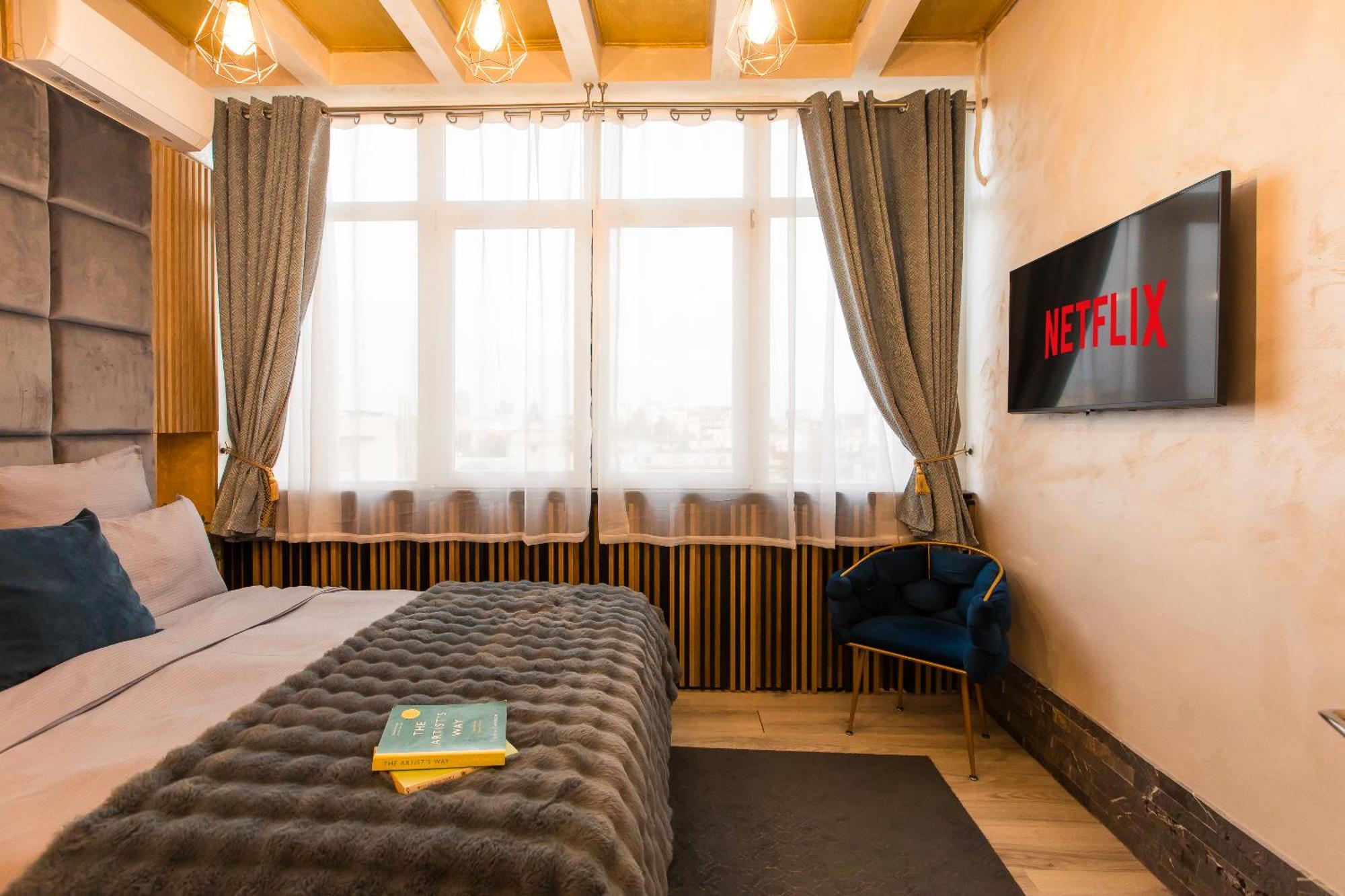 Royalty Apt With City Views On Calea Victoriei Бухарест Екстер'єр фото